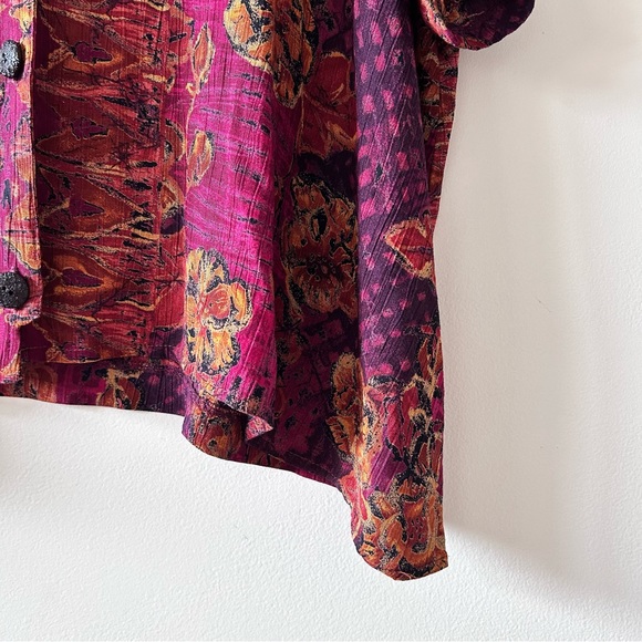 August Max Woman | Vintage Floral Button-Down Shirt - Picture 3 of 3